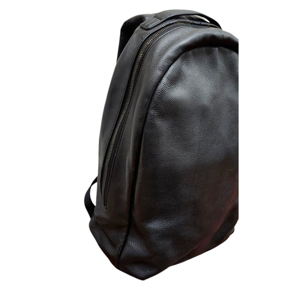 Away The Outdoor Backpack Leather Black - Picture 4 of 16
